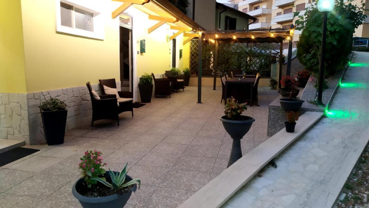 Bed and Breakfast Il Roseto Frosinone Exterior foto